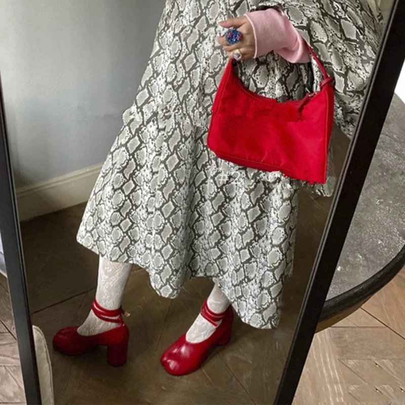 أحذية نسائية عصرية لربيع 2026  - مراجعة Vintage Fashion Designers وسعره